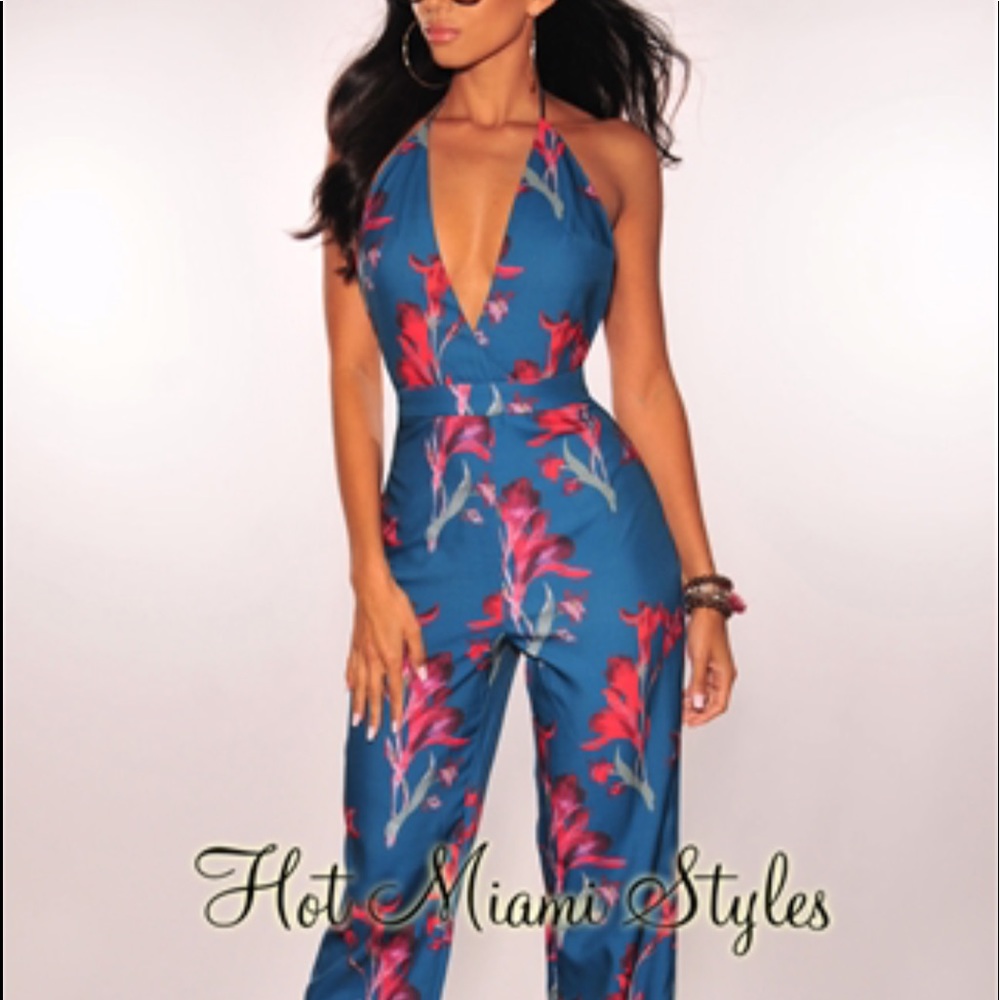 Backless teal and red hot jumpsuit! Size large.